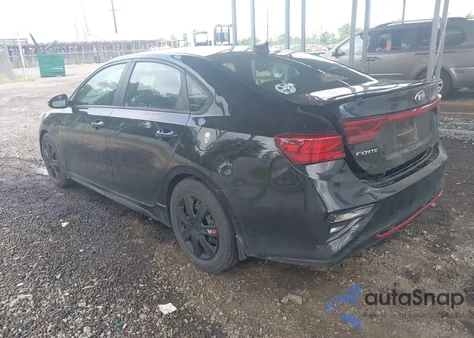 2021 Kia Forte Gt-Line z USA, uszkodzony, nr VIN 3KPF34AD5ME341286